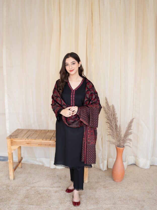 AARZO WINTER 2026 EMBROIDERED UNSTICHED DHANAK 3PC WITH PRINTED PASHMINA SHAWL