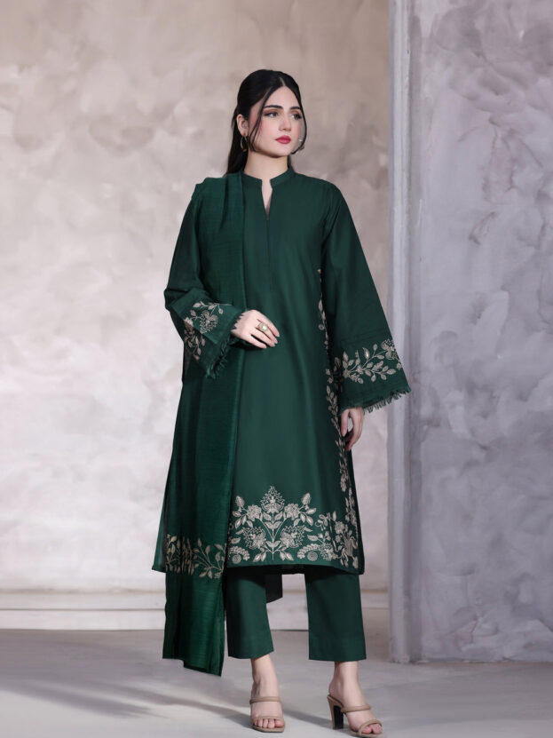 JULIA WINTER 2026 EMBROIDERED UNSTICHED DHANAK 3PC WITH DHANAK EMBROIDERED SHAWL